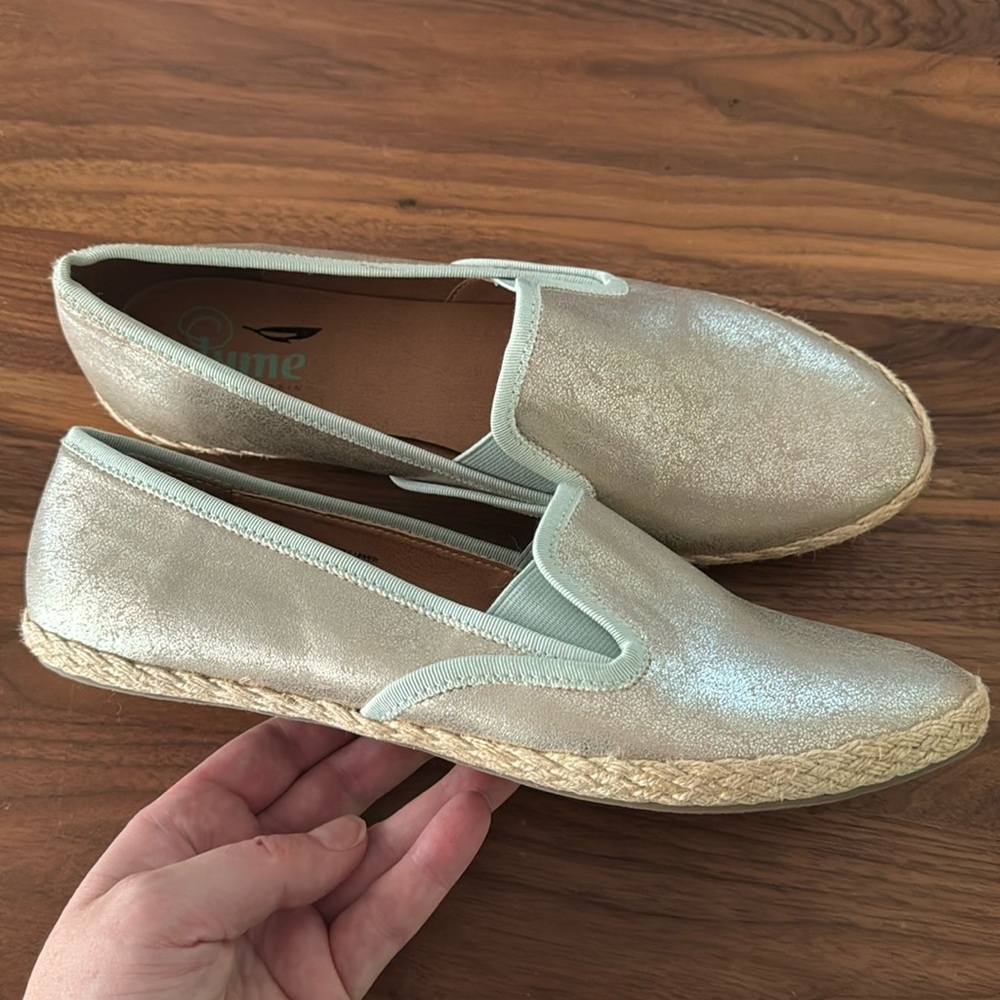 Plume by FarylRobin Metallic Espadrille Loafers, size 9